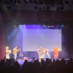 Cast of Vallenato Help Me