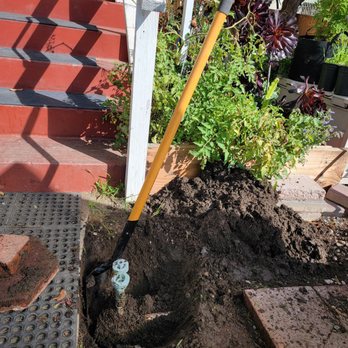 Geologic Landscapes - a shovel digging a hole in the ground - Landscaping Near Me Geologic Landscapes - a shovel digging a hole in the ground - Landscaping Near Me