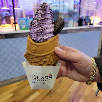Helado Taiyaki - Ube with oreo - Cafes Near Me - Providence, Rhode Island