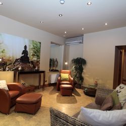 Heaven On Earth - This is our Spa Lounge where you can enjoy a relaxing pedicure