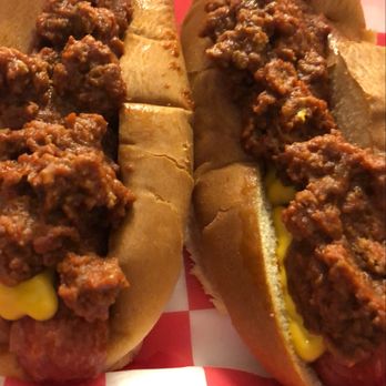 Top Dawg Tavern - Augusta - Chili dogs with mustard - American Near Me - Augusta, Georgia Top Dawg Tavern - Augusta - Chili dogs with mustard - American Near Me - Augusta, Georgia