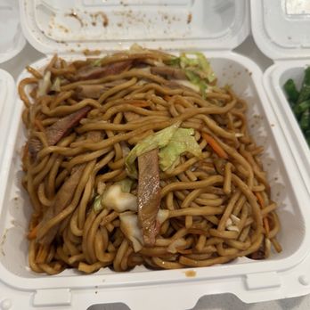 Yummy Dumplings - Pork chow mien - Chinese Near Me - Cameron Park, California Yummy Dumplings - Pork chow mien - Chinese Near Me - Cameron Park, California