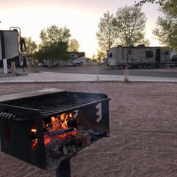 Wahweap RV & Campground - Grille in campsite - Campgrounds Near Me - Page, Arizona Wahweap RV & Campground - Grille in campsite - Campgrounds Near Me - Page, Arizona