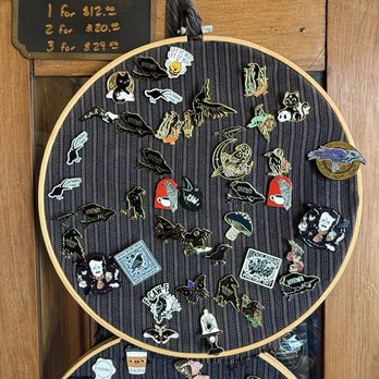 Raven's Roast Coffee Lounge - Coffee & Tea Near Me - Estes Park, Colorado