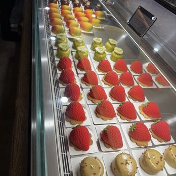 Layered - Bakeries Near Me - Fairfax, Virginia