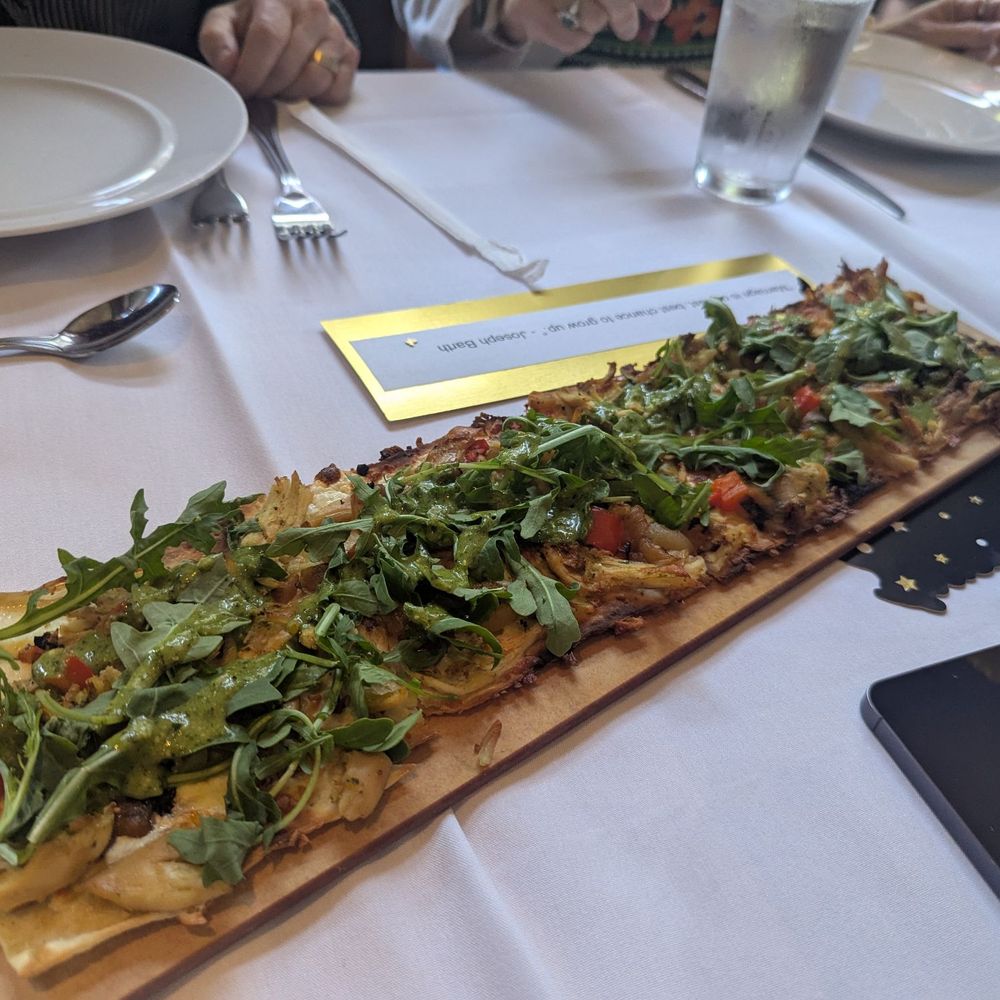Seasons 52 - Flatbread. Chicken was a bit overcooked - New American Near Me - North Bethesda, Maryland