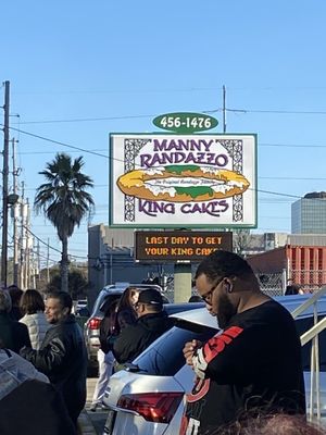 Manny Randazzo King Cakes by null
