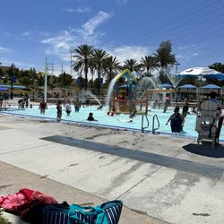 Santa Clarita Aquatic Center - Pool area for kids