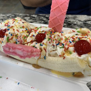 La Nueva Michoacana - Banana split - Ice Cream & Frozen Yogurt Near Me - Bakersfield, California
