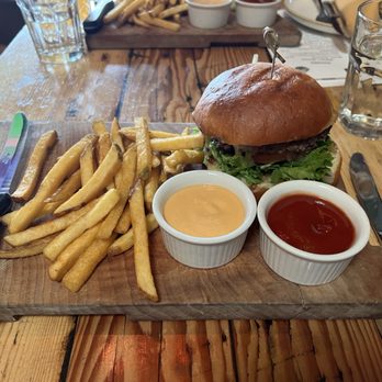 Tipsy Yeti Restaurant & Bar - Bison burger but with Brie cheese - Sports Bars Near Me - Berkeley, California Tipsy Yeti Restaurant & Bar - Bison burger but with Brie cheese - Sports Bars Near Me - Berkeley, California