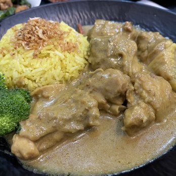 Barzar Eatery - Chicken Curry Rice - Indonesian Near Me - Vacaville, California Barzar Eatery - Chicken Curry Rice - Indonesian Near Me - Vacaville, California