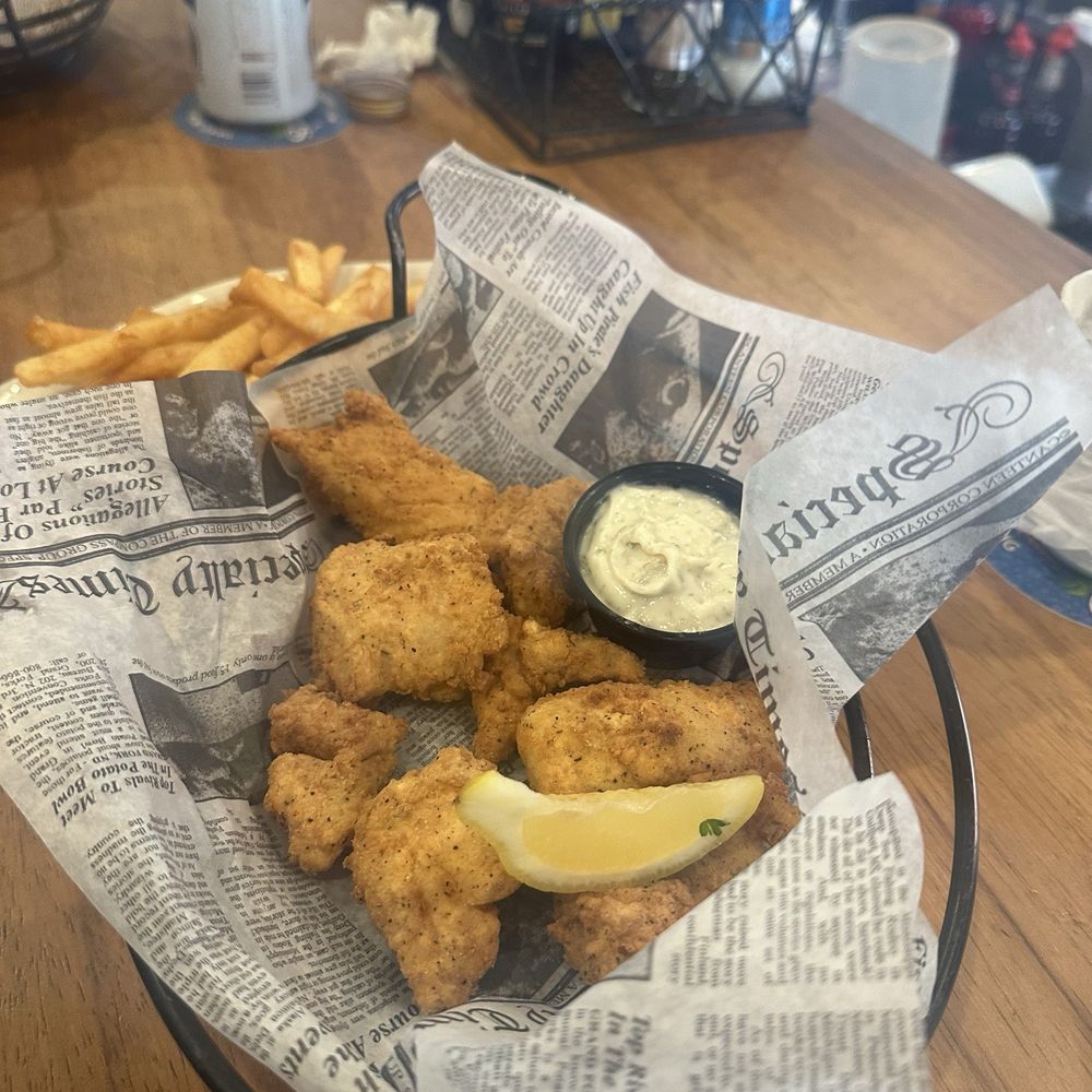 Caddy's Madeira Beach - Grouper Nuggets - 8.6/10 - Bars Near Me - Madeira Beach, Florida
