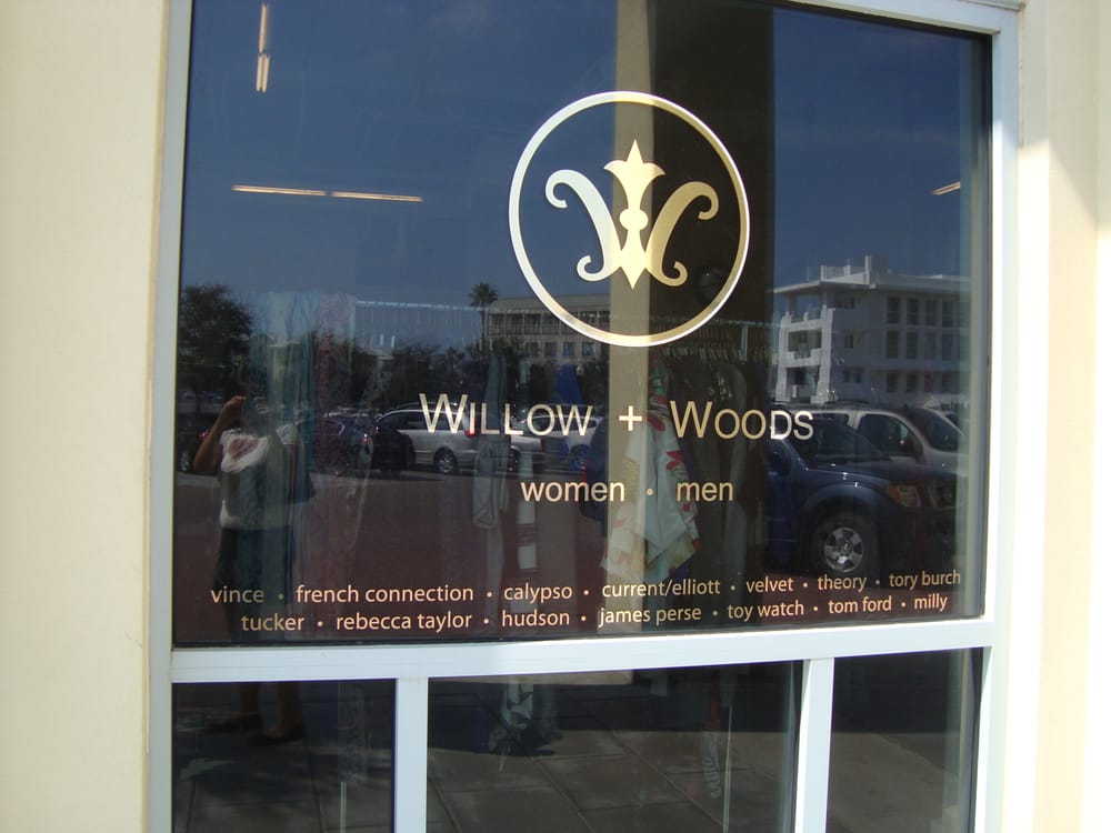 Willow + Woods Logo