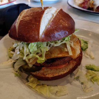 Public House - Beyond burger - Cocktail Bars Near Me - Ferndale, Michigan