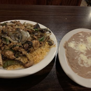 Cinco de Mayo - Chicken, bell peppers, onion, mushroom, rice, and cheese sauce - Mexican Near Me - Old Hickory, Tennessee