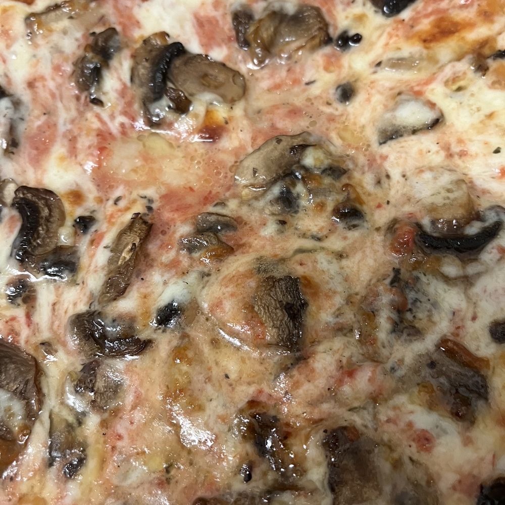Town Pizza & Cafe - Mushroom Pizza Soup - Pizza Near Me - Bellingham, Massachusetts Town Pizza & Cafe - Mushroom Pizza Soup - Pizza Near Me - Bellingham, Massachusetts