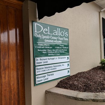 Bella's On Fort Couch - Front entrance - Italian Near Me - Pittsburgh, Pennsylvania