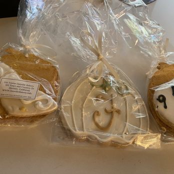 Old Towne Danville Bakery & Cafe - Wedding favors- frosted sugar cookies - Bakeries Near Me - Danville, California Old Towne Danville Bakery & Cafe - Wedding favors- frosted sugar cookies - Bakeries Near Me - Danville, California