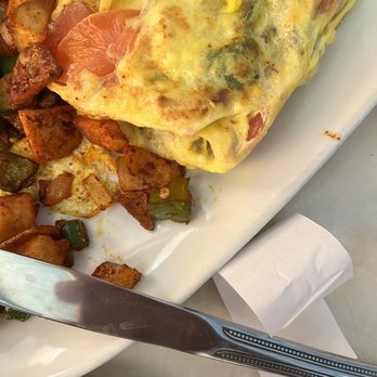 Moonlite Diner - Omelet - Diners Near Me - Hollywood, Florida