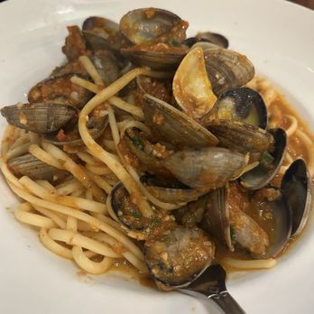 Sotto Mare - Clam linguini with the red sauce instead (not as heavy) - Seafood Near Me - San Francisco, California
