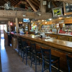 Lumberjack Saloon - Great log bar