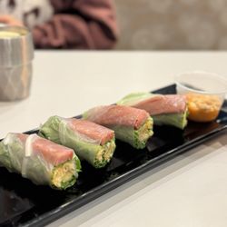 Pho Tran Vu - Nem nuong cuon