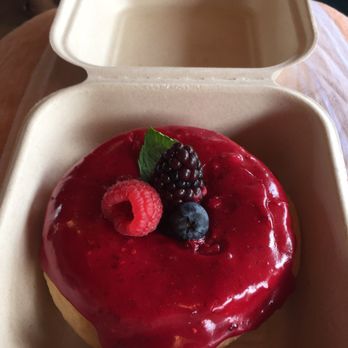 Good Town Doughnuts - Very berry vegan donut - Donuts Near Me - Costa Mesa, California Good Town Doughnuts - Very berry vegan donut - Donuts Near Me - Costa Mesa, California