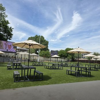 Jakes - Patio - American Near Me - Benbrook, Texas