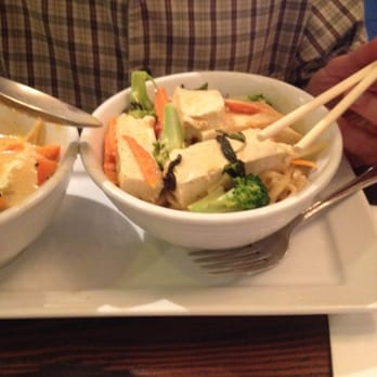 Toss Noodle Bar - Red curry going on tofu and noodles - Asian Fusion Near Me - Berkeley, California Toss Noodle Bar - Red curry going on tofu and noodles - Asian Fusion Near Me - Berkeley, California