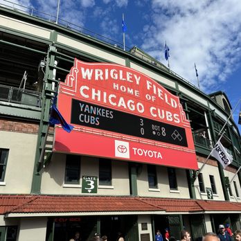 Wrigley Field - Stadiums & Arenas Near Me - Chicago, Illinois Wrigley Field - Stadiums & Arenas Near Me - Chicago, Illinois