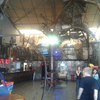 Laser Quest - Laser Tag Near Me - Toulouse, 31