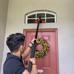 Shine On Solutions - Hello! My name is Egbert, I'm a young hard worker that is eager to provide you with bigger, better, and brighter windows