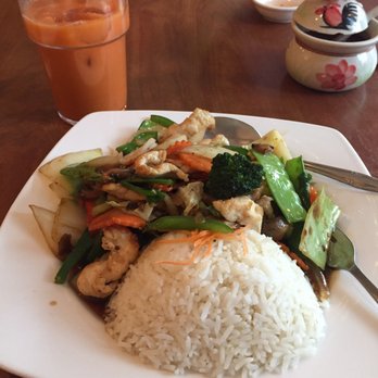 Little Vietnam - Garlic chicken with Thai iced tea - Vietnamese Near Me - Chicago, Illinois Little Vietnam - Garlic chicken with Thai iced tea - Vietnamese Near Me - Chicago, Illinois
