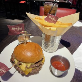 Hard Rock Cafe - Sports Bars Near Me - Los Angeles, California Hard Rock Cafe - Sports Bars Near Me - Los Angeles, California