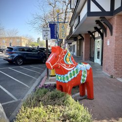 City of Kingsburg - Famous wooden horse