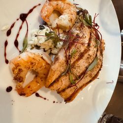 Green Line Kitchen And Cocktails - Salmon with risotto and shrimp