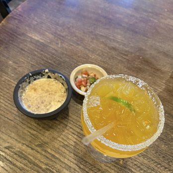 Pollo Loco - Margarita and appetizer cheese dip - Mexican Near Me - Sevierville, Tennessee Pollo Loco - Margarita and appetizer cheese dip - Mexican Near Me - Sevierville, Tennessee