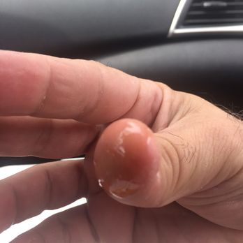 Tomate Fresh Kitchen - Grease running down my finger from the quesadilla - Latin American Near Me - Evanston, Illinois