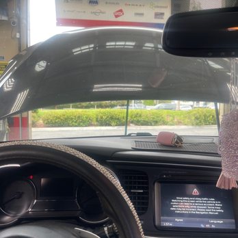Valvoline Instant Oil Change - Getting service - Oil Change Stations Near Me - Whittier, California Valvoline Instant Oil Change - Getting service - Oil Change Stations Near Me - Whittier, California