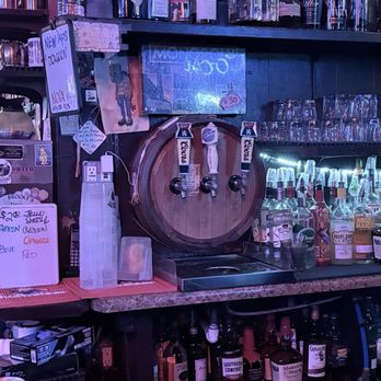 The Buffet - Not the best draft beer selection in town - Dive Bars Near Me - Tucson, Arizona