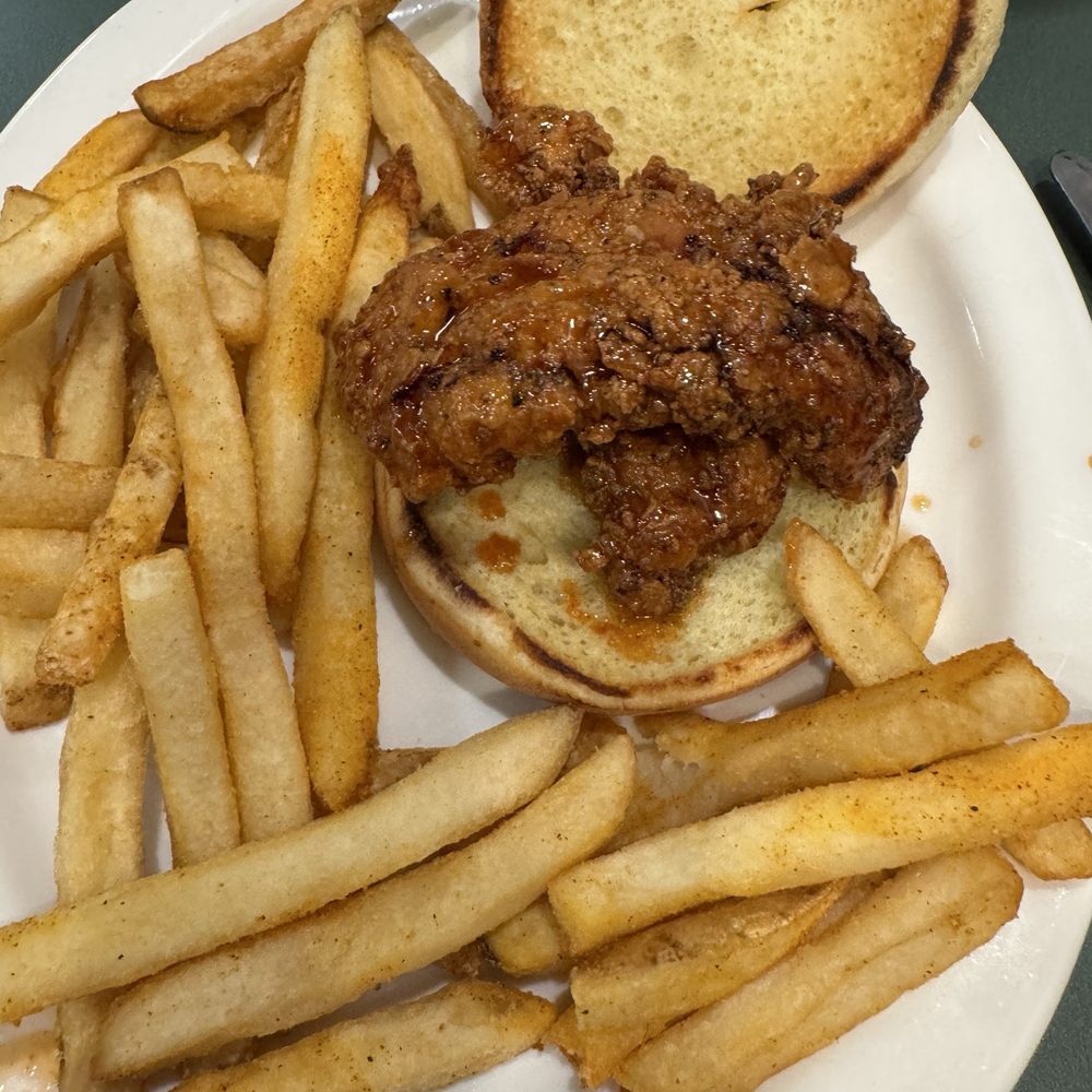 Metro Diner - Spicy Honey Chicken Sandwich - Diners Near Me - Brandon, Florida Metro Diner - Spicy Honey Chicken Sandwich - Diners Near Me - Brandon, Florida