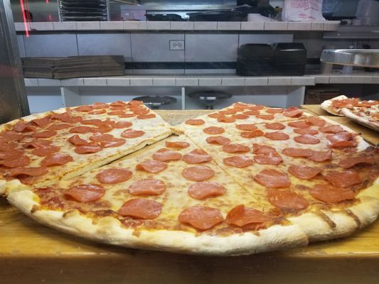 Bacci Pizzeria on Chicago ave by null
