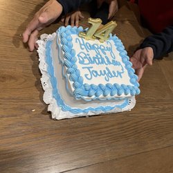 Marie Dominican Cake’s & Deli