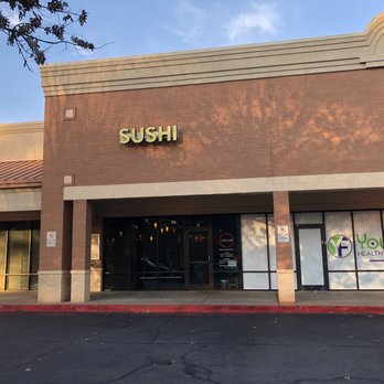 Circle Sushi - Very plain sign above the entrance just says "SUSHI." - Sushi Bars Near Me - Atlanta, Georgia Circle Sushi - Very plain sign above the entrance just says "SUSHI." - Sushi Bars Near Me - Atlanta, Georgia