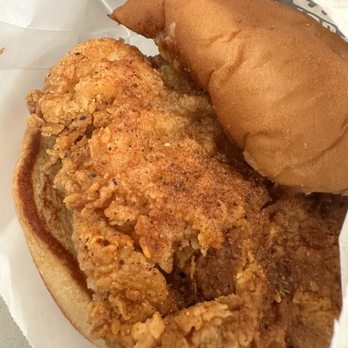 EARL Kakaako - Hot Honey Old Bay Fried Chicken Sandwich - Sandwiches Near Me - Honolulu, Hawaii EARL Kakaako - Hot Honey Old Bay Fried Chicken Sandwich - Sandwiches Near Me - Honolulu, Hawaii