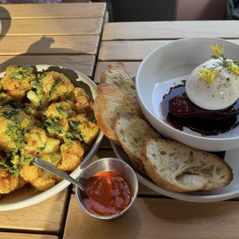 4747 LIC - Roasted cauliflower and burrata fig - Mediterranean Near Me - Long Island City, New York