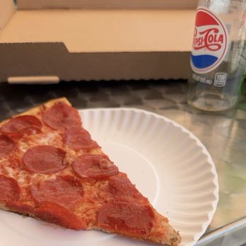 Gigio's Pizza - Pizza Near Me - Sebring, Florida