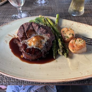 Tidepools - Their filet mignon and scallops - Hawaiian Near Me - Poipu, Hawaii Tidepools - Their filet mignon and scallops - Hawaiian Near Me - Poipu, Hawaii