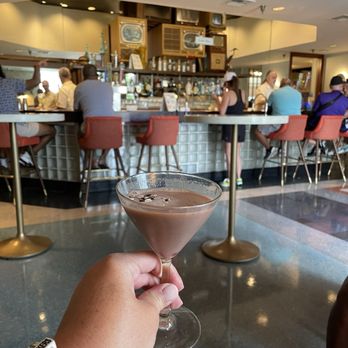Tune-In Lounge - Chocolate martini - Cocktail Bars Near Me - Lake Buena Vista, Florida Tune-In Lounge - Chocolate martini - Cocktail Bars Near Me - Lake Buena Vista, Florida