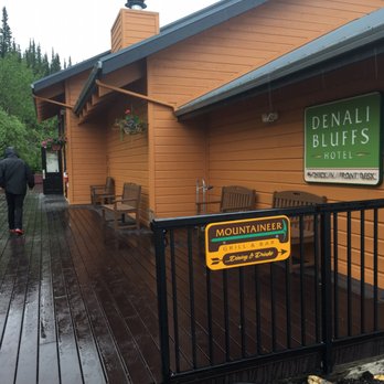 Denali Bluffs Hotel - Hotel entrance - Hotels Near Me - Denali National Park, Alaska Denali Bluffs Hotel - Hotel entrance - Hotels Near Me - Denali National Park, Alaska